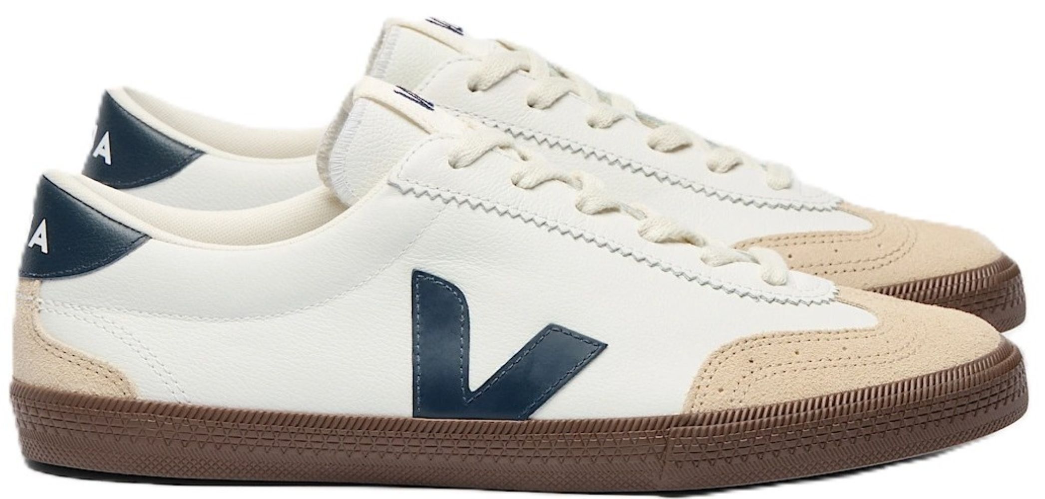 Veja Volley Organic Traced Leather