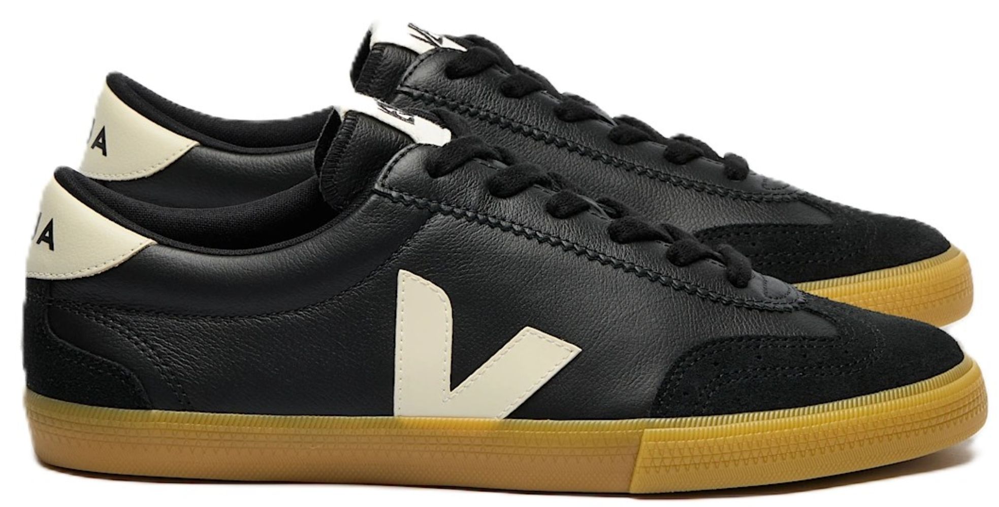 Veja Volley Organic Traced Leather